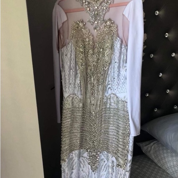 Selling my step daughter prom dress - Picture 14 of 14